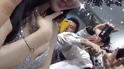 Pada usia 18 untuk pertama kalinya, bokep korea 2015 spanyol, bukkake, anal