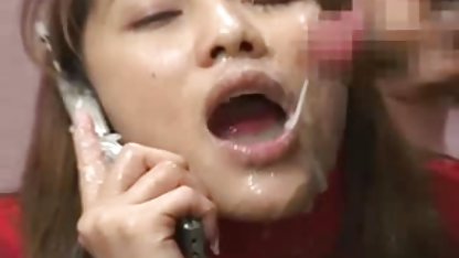 Lucu gadis berusia 18 tahun di bokep korea kerajaan sofa!